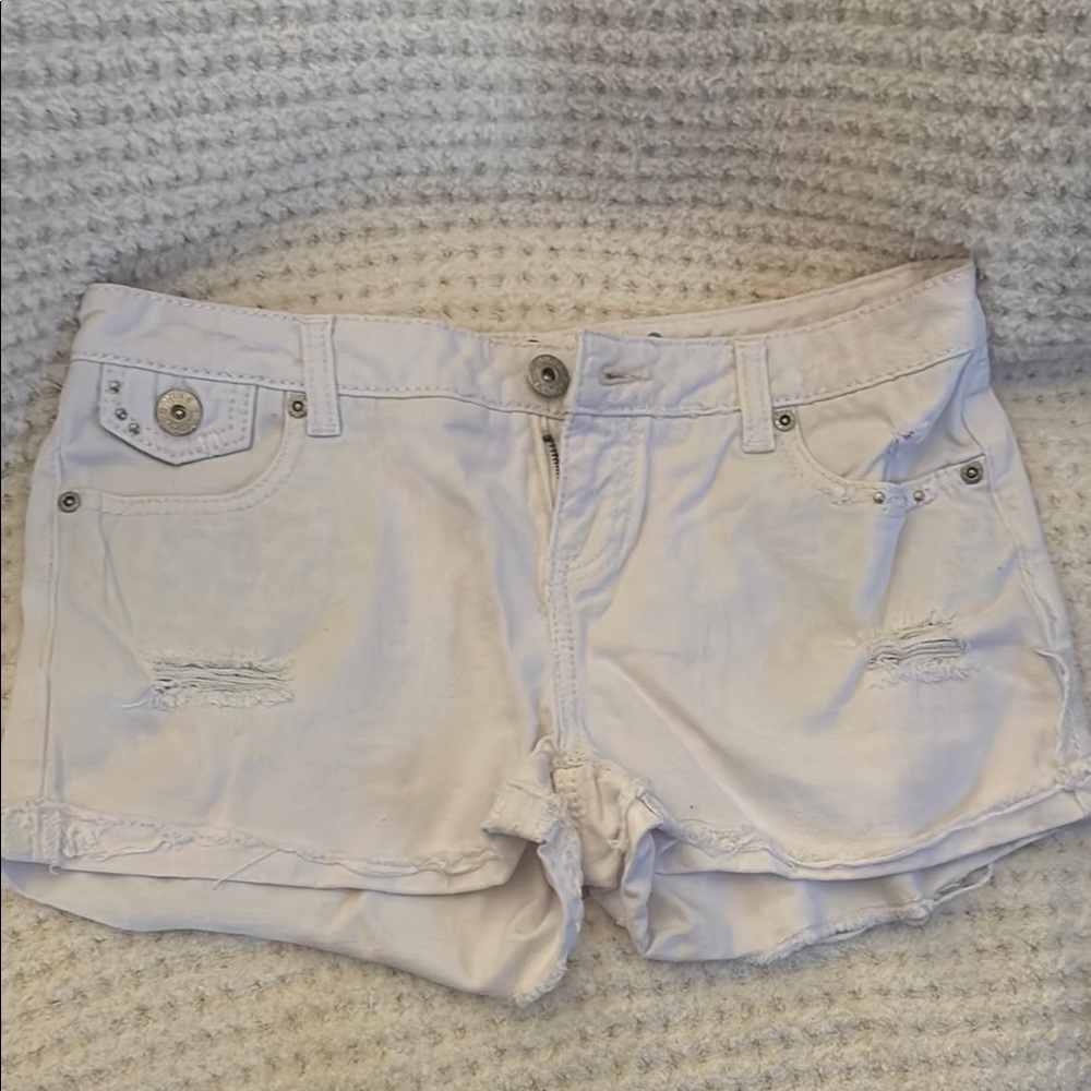 ✨Mudd White Shorts✨